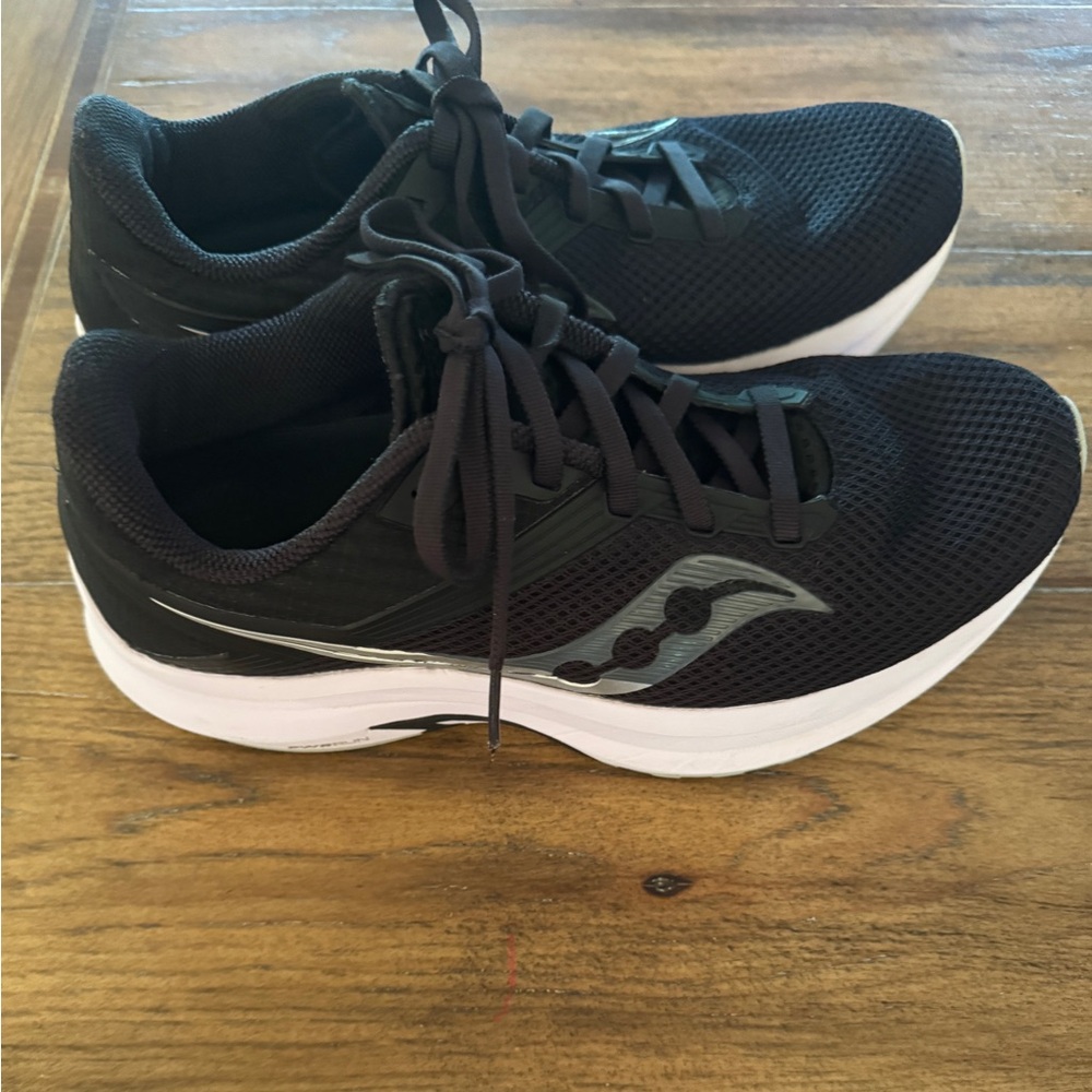 Saucony Black and White Athletic Sneakers 8.5